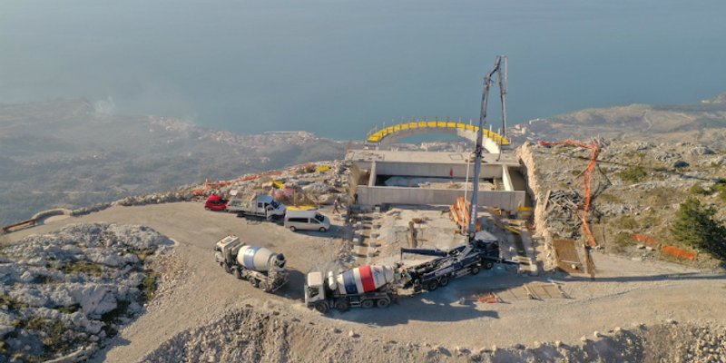 MILIJUNSKI POGLED Dio jedinstvenog vidikovca na liticama Biokova je i CEMEX-ov beton, pogledajte kako napreduju radovi