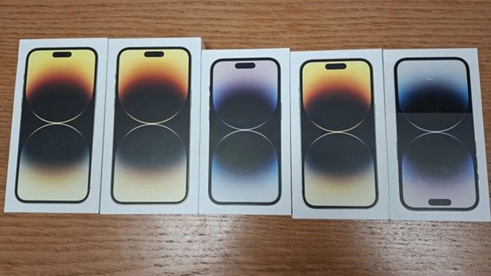 Kupite pet originalnih iPhoneova za 1.600 eura