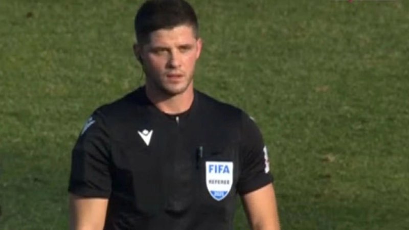 AKO NE ZNAŠ ŠTA JE BILO: Kolarić je u prošloj sezoni sudio istim protivnicima u Splitu, bila je ruka igrača Rijeke, zvao ga je VAR...