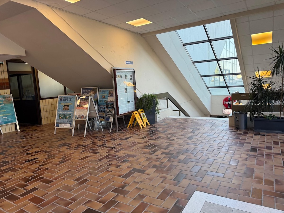 INCIDENT NA POLJUDU: Dvoje djece hospitalizirano nakon isparavanja kemikalija u bazenima