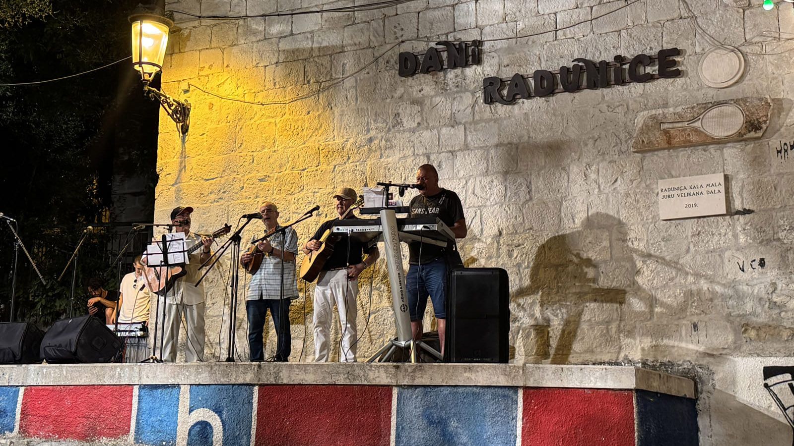 VIDEO: NIKAD TUŽNIJA FEŠTA 'Stara Radunica je imala sve, nova nema ništa!'