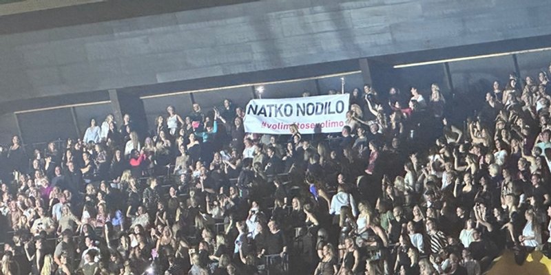 Sevini školski prijatelji došli na koncert