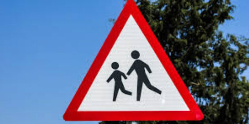 POLICIJA UPOZORAVA Vozači, povećajte oprez! Počinje školska godina, na cestama će biti više djece