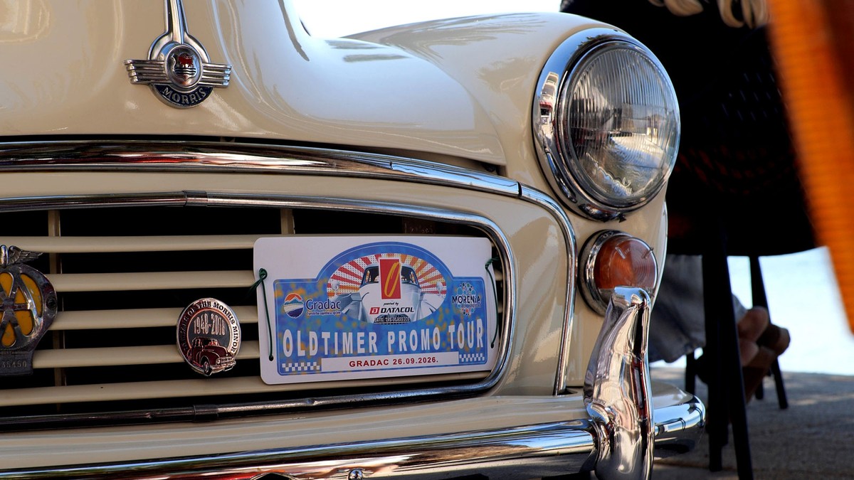 Vremeplov na Gradačkoj rivijeri: Od Mercedesa iz 1952. do američkog V8