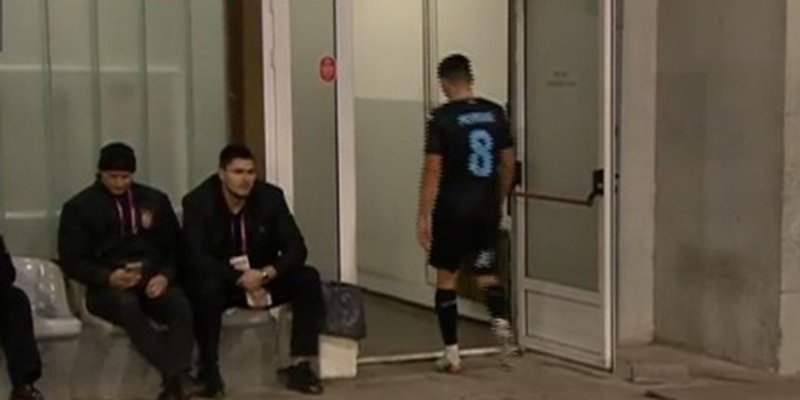 VIDEO: Pogledajte start za isključenje igrača Rijeke, te divljanje gostujućeg trenera