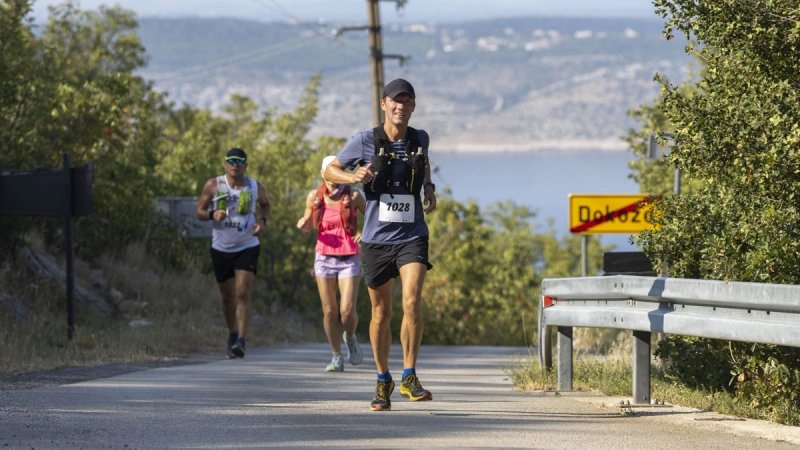 Jure Jarc i Martina Horvat pobjednici 25. planinske utrke Starigrad – Veliko Rujno