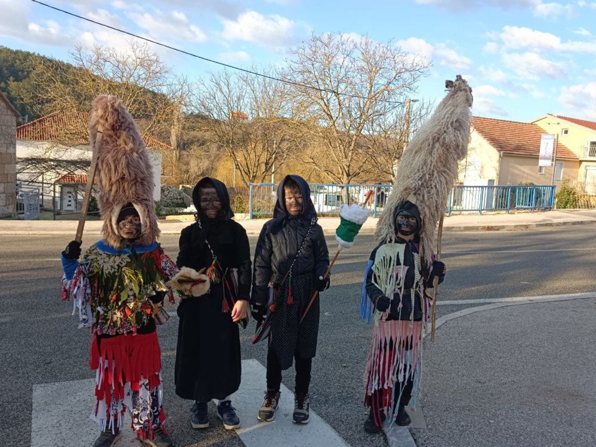 Mačkare iz Obrovca Sinjskog i Hana