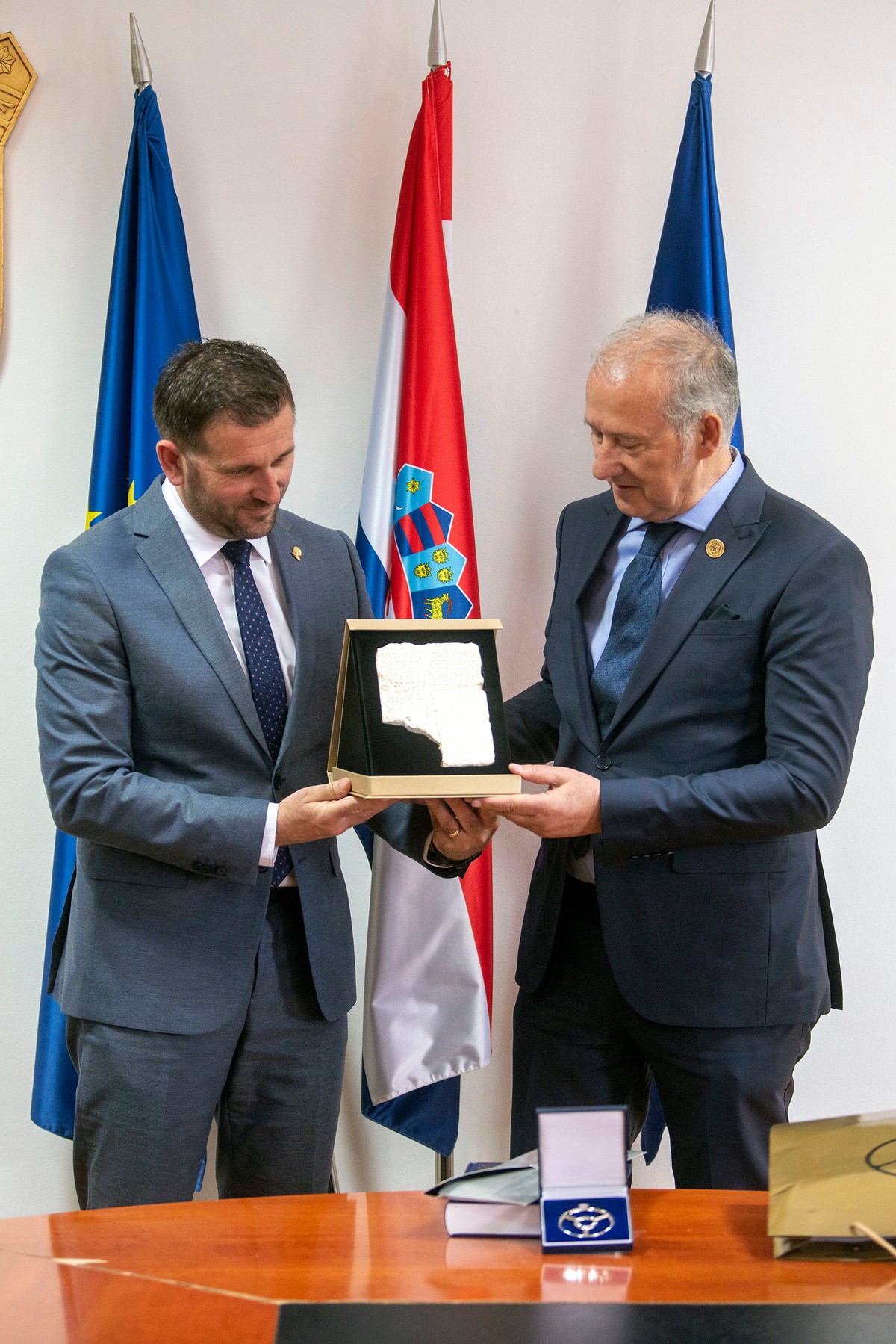 Gradonačelnik Šuta primio predstavnike Viteškog alkarskog društva