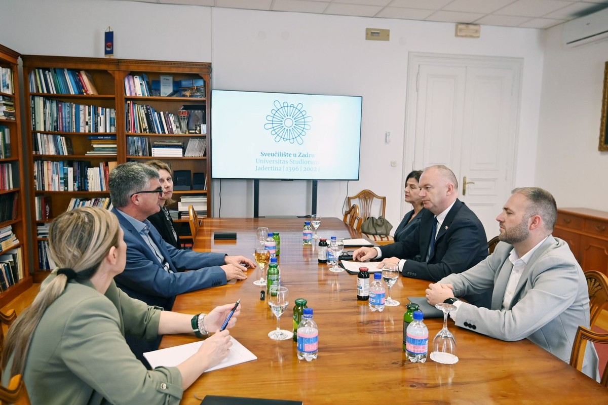 Ministar Šipić u potrazi za novim rješenjima za demografske probleme, uključuje Sveučilište u Zadru