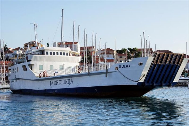 POMORSKA NESREĆA Sudar trajekta Šoltanka i pasare