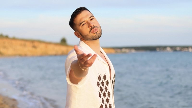 Mladi glazbenik s Dore objavio ljetnu pjesmu inspiriranu posebnim odnosom: 'Svi imamo onu jednu osobu koja nam ostane kao trag od soli'