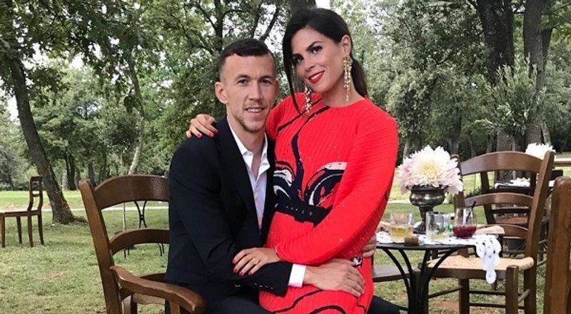 PERIŠIĆ RAZNJEŽIO OBOŽAVATELJE 'Velika seka i mali braco'