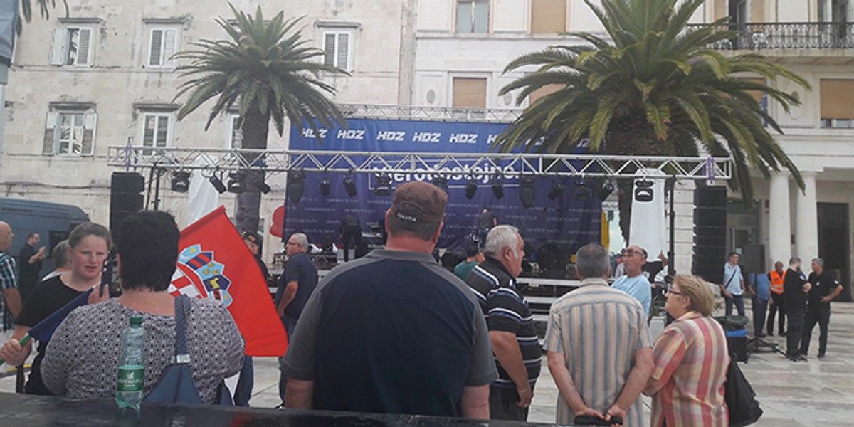 Završio HDZ-ov skup na Rivi na koji je došla i Torcida, pročitajte što se govorilo, pjevalo i vikalo