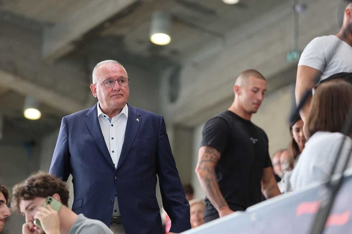 FOTOGALERIJA Provjerite kako je bilo u Marseilleu na prvoj utakmici finala
