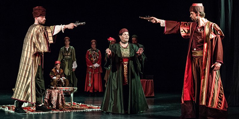 POČELA 'IMOTSKA SILA' Premijerno izvedena 'Hasanaginica', Baranović s glumcima amaterima napravio predstavu koja je oduševila publiku