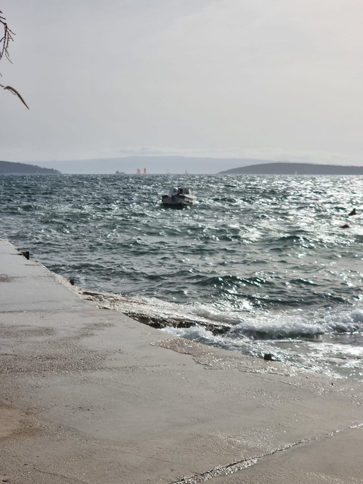 Jugo u Kaštelima