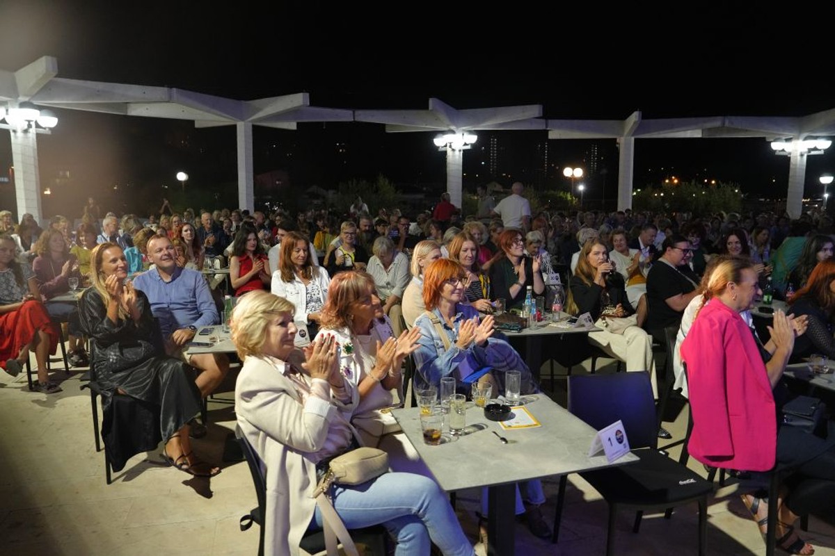 Ljubav iza kulisa | foto: Radomir Đurđević