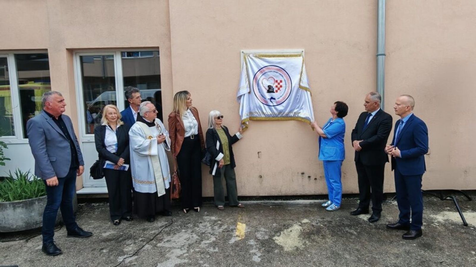  U Sinju otkrivena spomen ploča medicinskim sestrama i tehničarima
