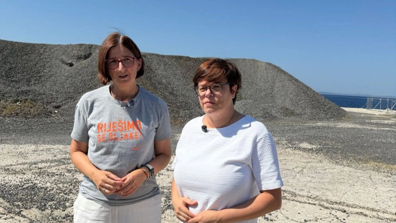ŽESTOKE PORUKE S ODABRANE LOKACIJE 'Ovdje je 200 tisuća tona opasne ferokromne troske, ekocid u Gospiću nije izoliran slučaj'