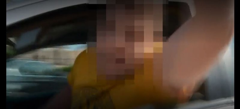 VIDEO Pred crkvom na Sirobuji napadnuta i snimateljica N1 televizije