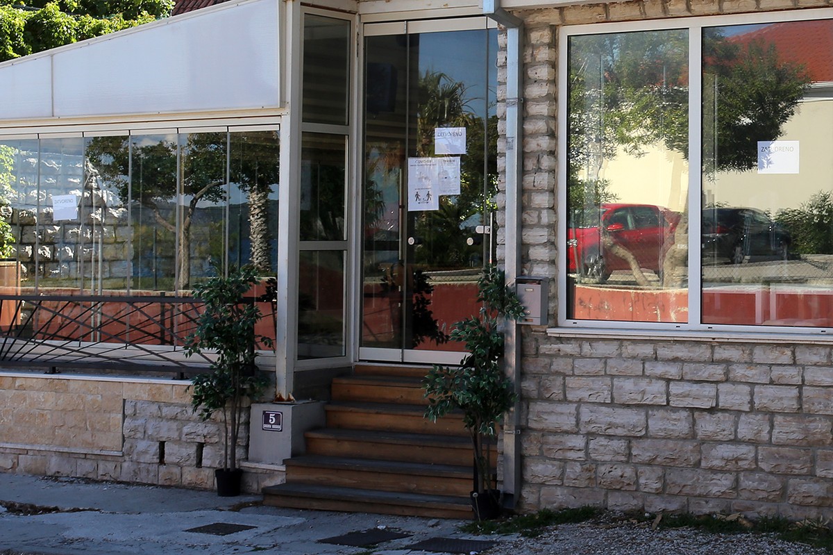 NOVI PROBLEMI U KAŠTELIMA Policija spriječila paljevinu objekta kraj restorana osumnjičenog za ubojstvo