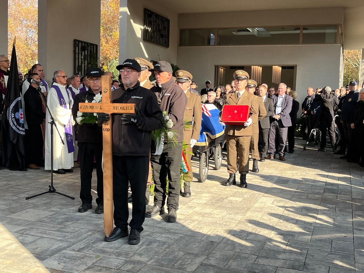 Sprovod Jeana Michela Nicoliera | foto: Joško Šupić