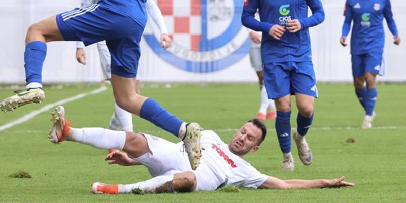 Poraz Dugopolja, pobjeda Croatije