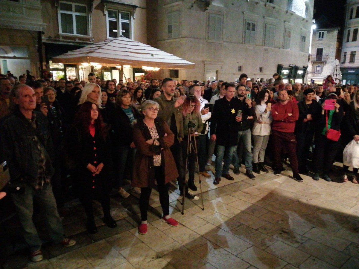 Prosvjed protiv covid mjera 