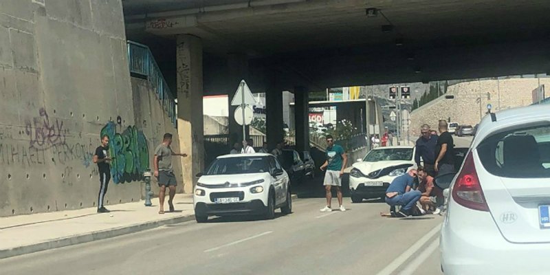 NOVA PROMETNA U SPLITU Na Lovrinačkoj cesti oborena pješakinja, policija moli očevice da se jave