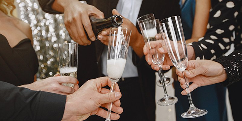 Svečana zabava povodom dočeka Nove godine u sali za vjenčanja Mr. & Mrs.