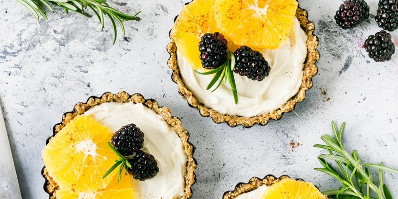 RECEPT Jednostavni kolač s narančom i čokoladom