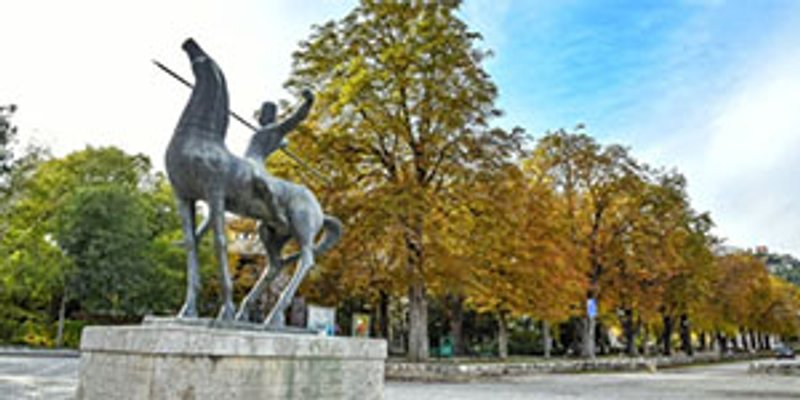 Sinjska škola traži stare fotografije: Sprema se velika monografija za 50. rođendan