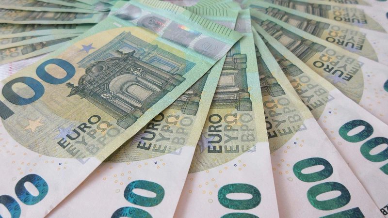 Temeljna košarica u veljači blago poskupjela, standardna neznatno pojeftinila