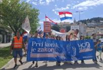 Održan Hod za život, obitelj i Hrvatsku u Metkoviću: Sudionici pozvali na zakonsku zaštitu života od začeća