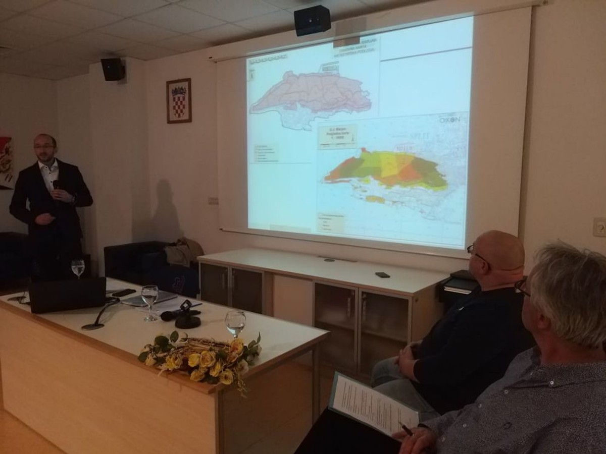 Javna rasprava o Programu gospodarenja park šumom Marjan: Izvođača rešetali pitanjima 