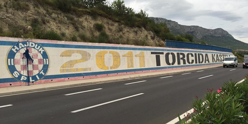 ŽESTOKI OBRAČUN Dvojica Srba ispišala se po Hajdukovom muralu u Grudi kraj Dubrovnika