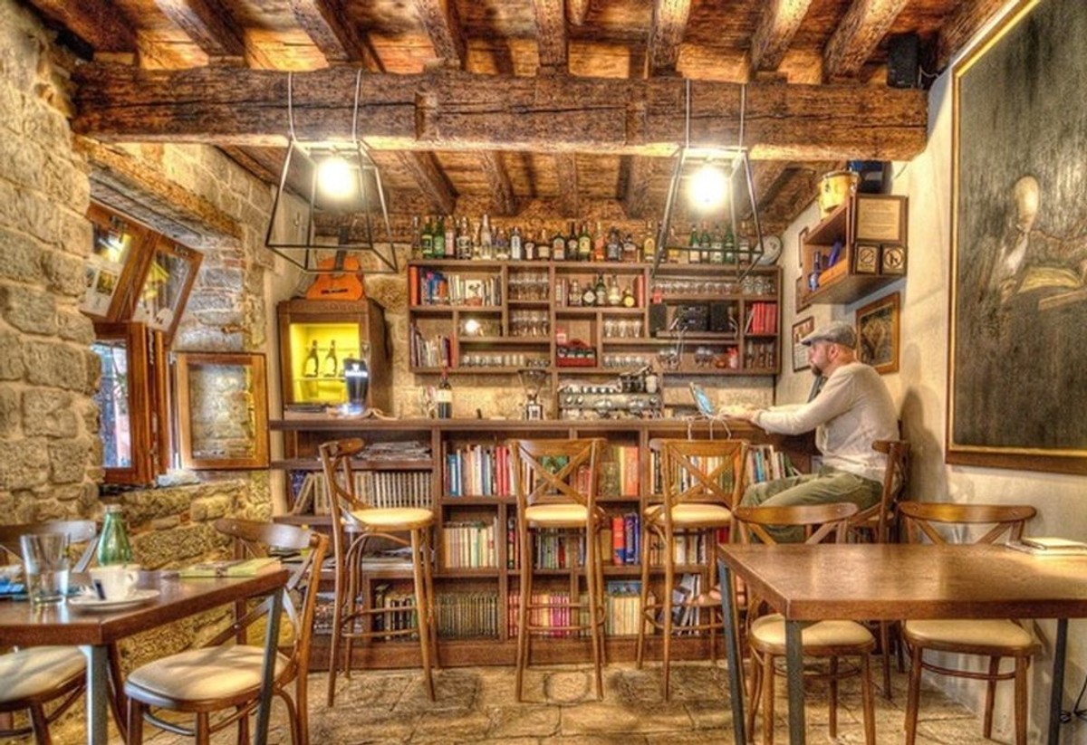 SPLIĆANI VANI VS. STRANCI U SPLITU 'Na roštilju u Argentini pustio sam prijateljima Oliverove pjesme, kasnije je postao moj susjed'