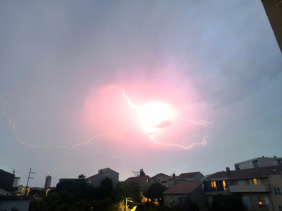 VIDEO Nevrijeme se približava Splitu