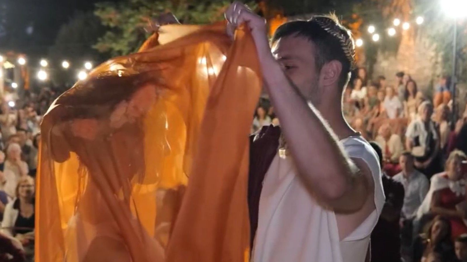 VIDEO Jedinstveno vjenčanje pod zvjezdanim nebom u Solinu