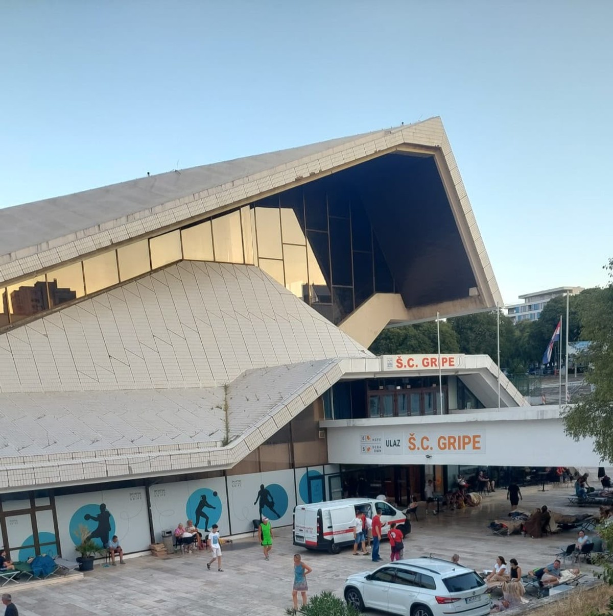 SPLIT UZ OMIŠ Osiguran prihvat za više od 300 evakuiranih građana i gostiju
