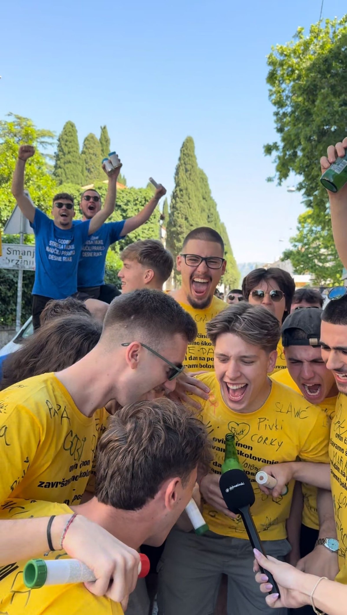 VIDEO Luda atmosfera na splitskim ulicama, provjerite što su maturanti sve rekli pred našom kamerom