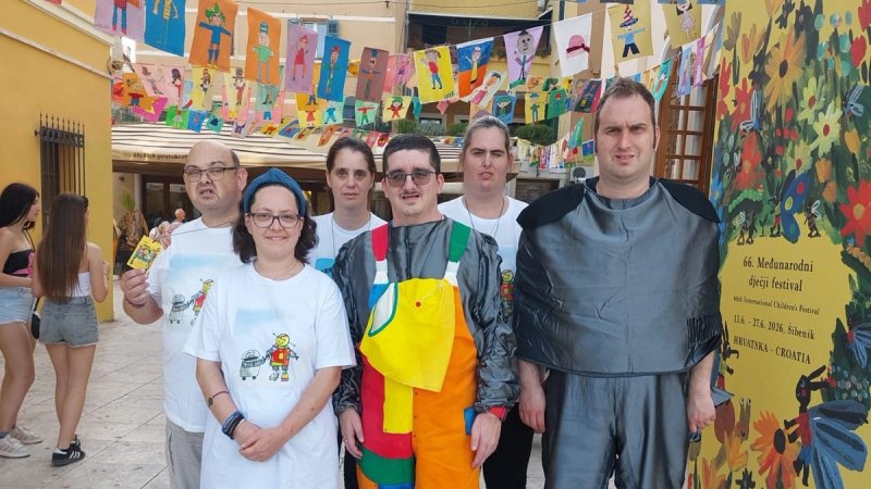 Udruga Srce dobila priliku predstavljanja na Međunarodnom dječjem festivalu u Šibeniku pa posebno dirnula publiku