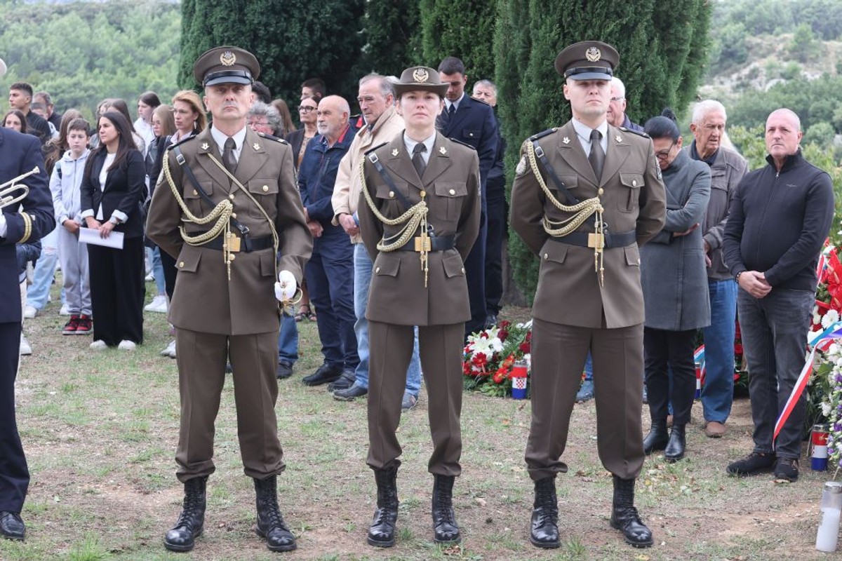 Gata - komemoracija | foto: Veljko Martinović