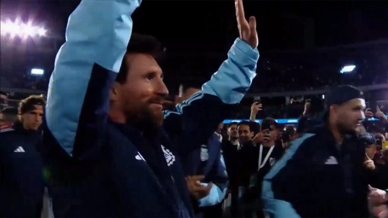 SUZE I PONOS: Leo Messi se oprostio od argentinske reprezentacije