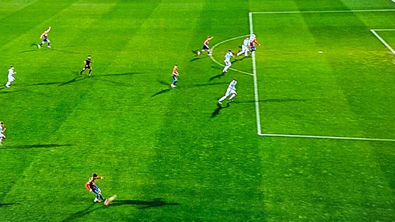 Hajduku je poništen pogodak nakon što je VAR četiri minute provjeravao situaciju