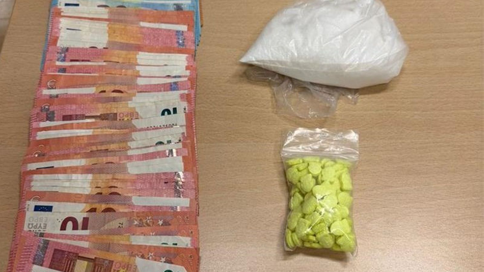 Šibenska policija pronašla i oduzela 98 tableta MDMA, ketamin i novac