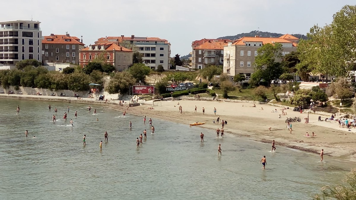 Na Bačvicama proljetno-ljetna idila