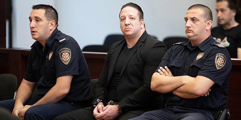 EMOCIJE U SUDNICI Bekavac i Giljanović se pomirili! Zagrlili se i poljubili, potekle su i suze