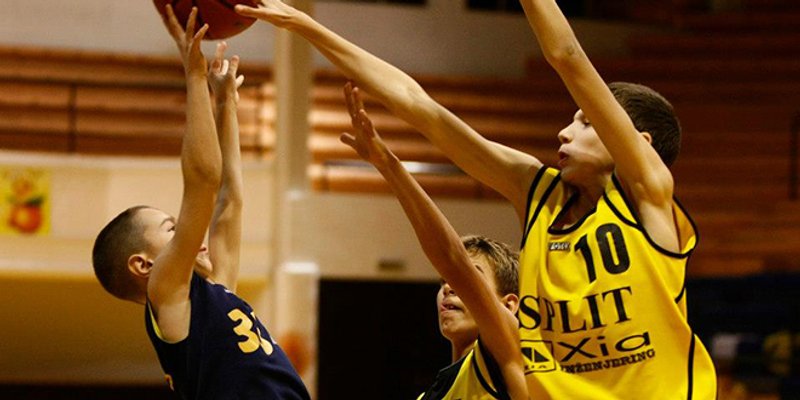 Nevjerojatna priča iz Omiša: Matej Rudan ima tek 13 godina, a već je zabio prve seniorske poene!