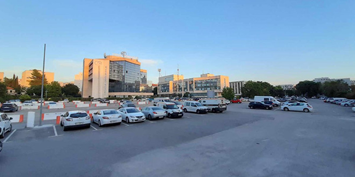 DI JE ZAPELO? Trg koji nije trg i planovi koji služe da propadnu